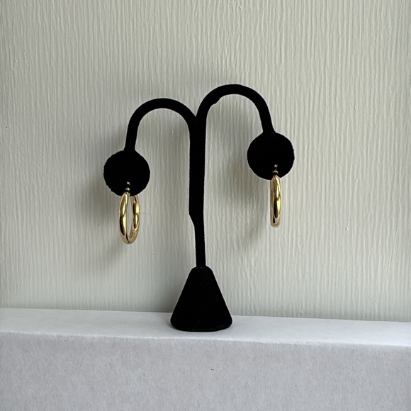 Classic 14k Gold Hoop Earrings